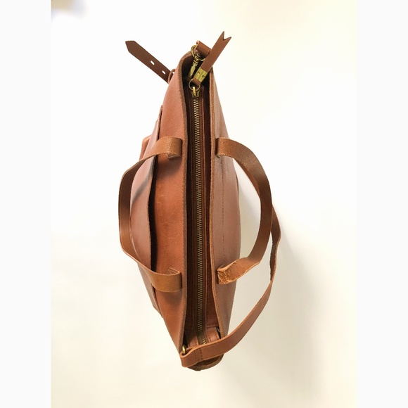 Madewell Zip-Top Medium Transport Leather Tote - Picture 6 of 10
